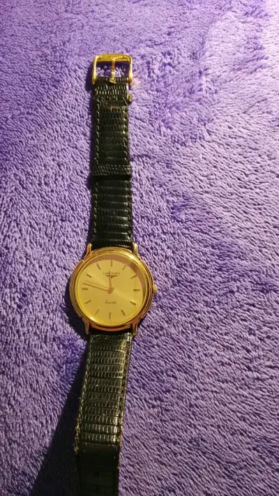 Reloj clásico de acero inoxidable con correa negra - miniatura 2