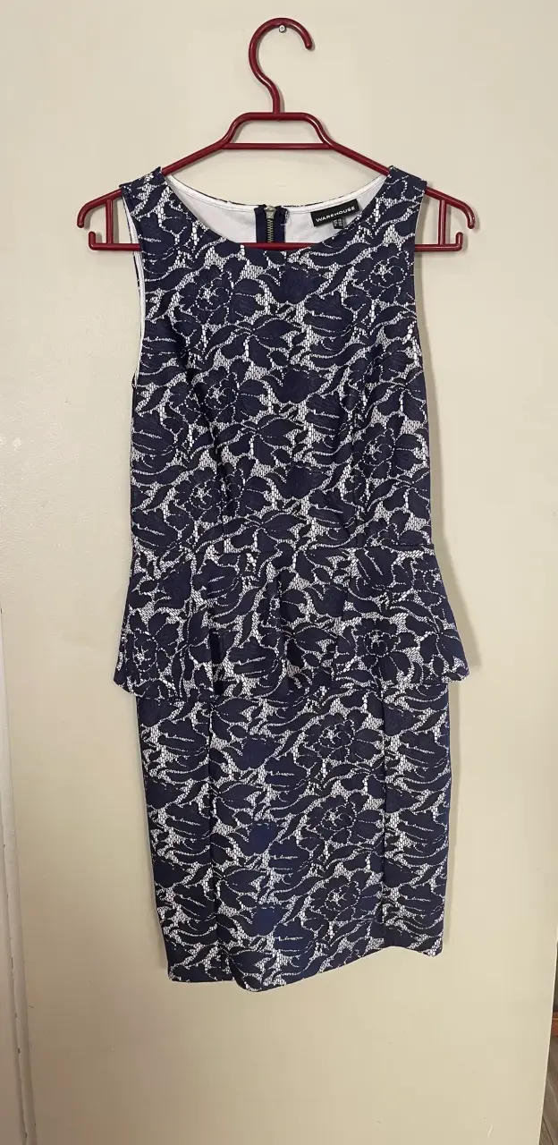 Vestido peplum azul Warehouse