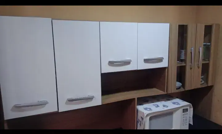 Mueble de cocina modular con múltiples compartimentos - 3