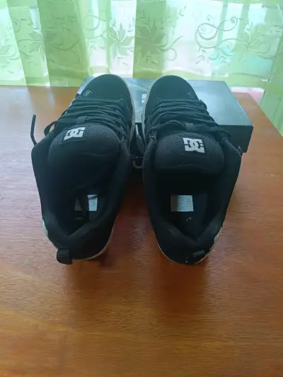 Zapatillas negras DC Shoes para hombre - miniatura 5