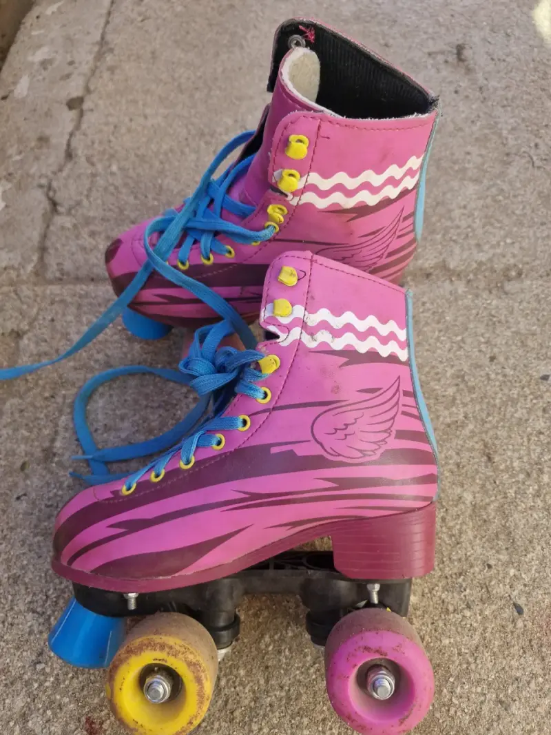 Patines de cuatro ruedas rosas para niños - 2