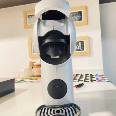 Cafetera Nescafé Dolce Gusto Mini Me blanca - miniatura 1