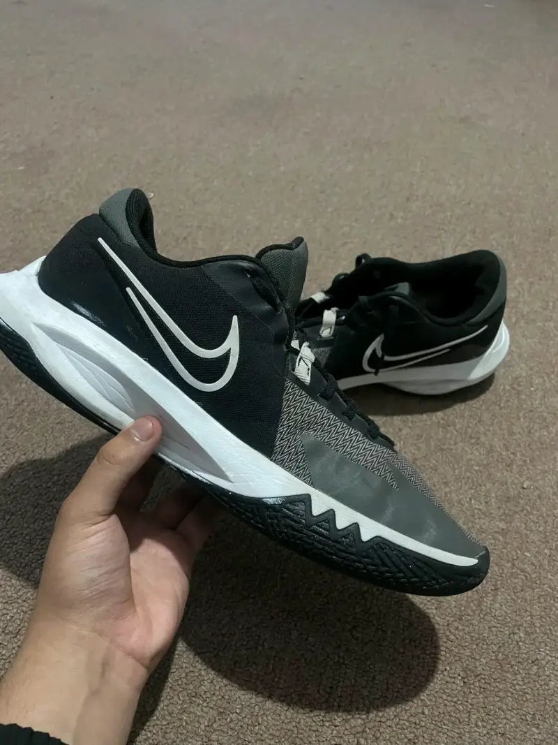 Zapatillas deportivas Nike negras y grises - 2