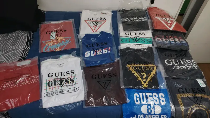 Poleras GUESS (originales)