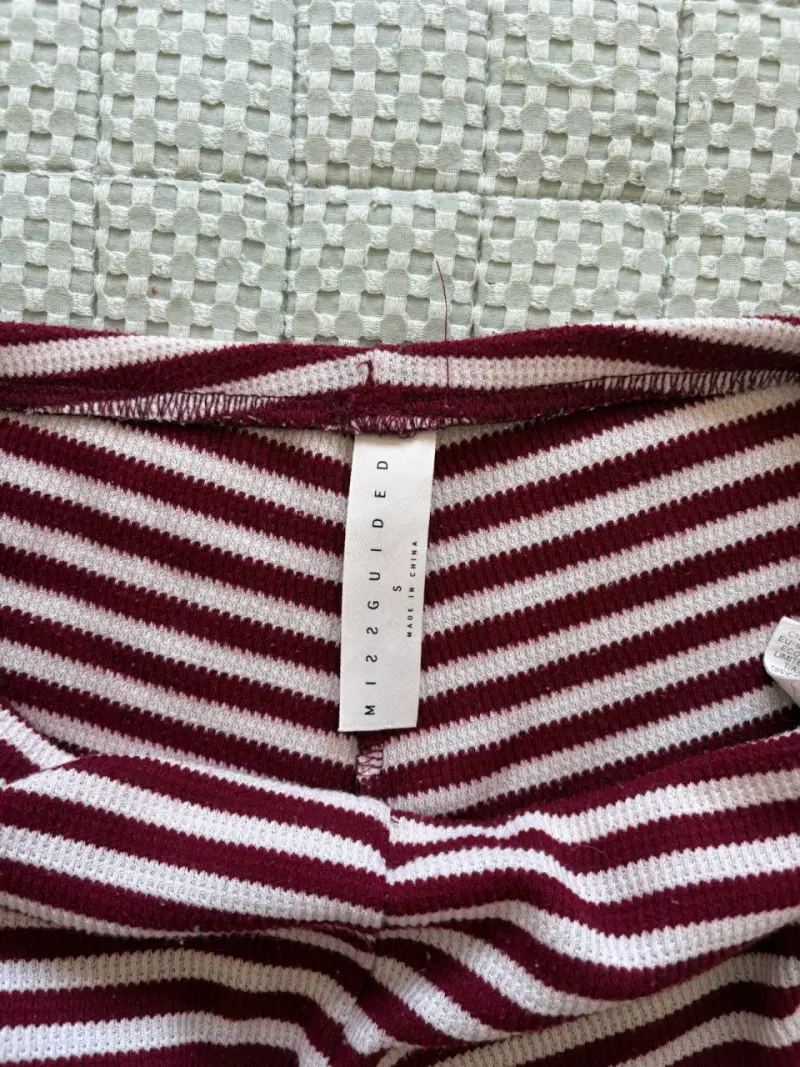 Shorts a rayas rojas y blancas para mujer - 3
