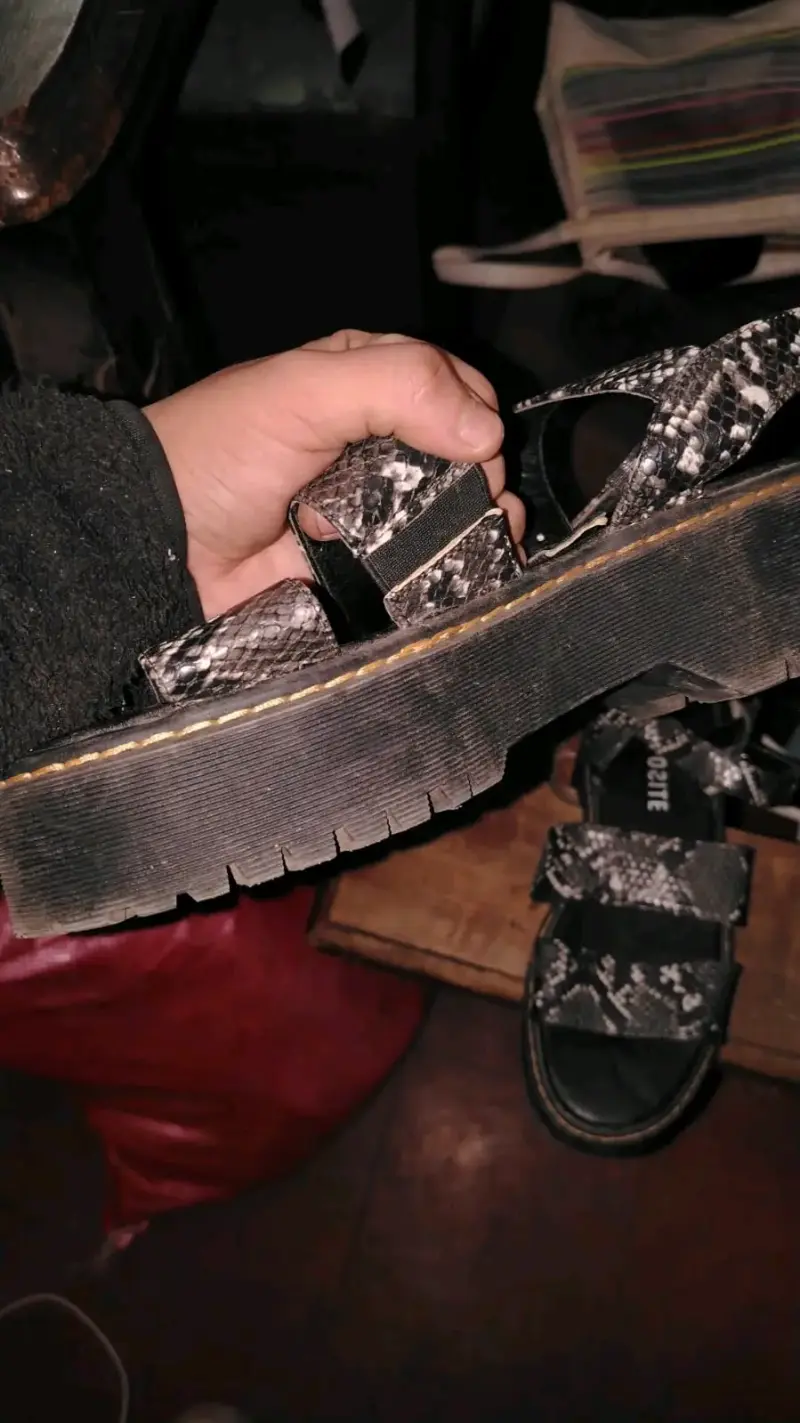 Sandalias de plataforma con diseño de serpiente - 2