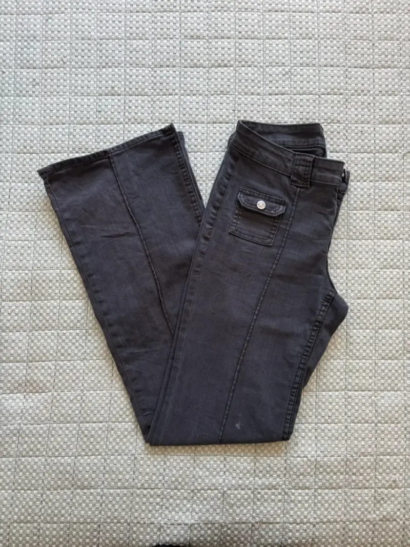 Pantalones de mezclilla grises H&M para mujer - 3