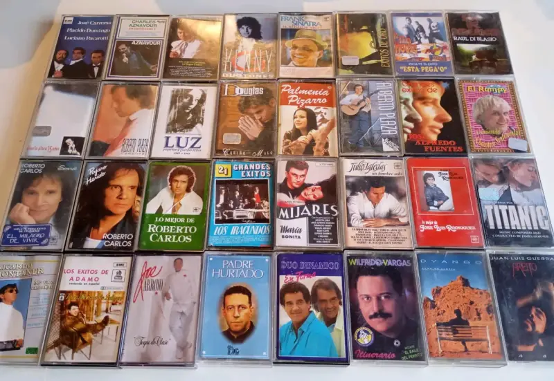 Colección de Cassettes de Música Variada - 1