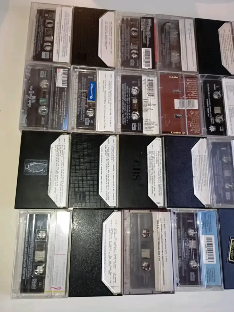 Colección de Cassettes de Música Variada - 2
