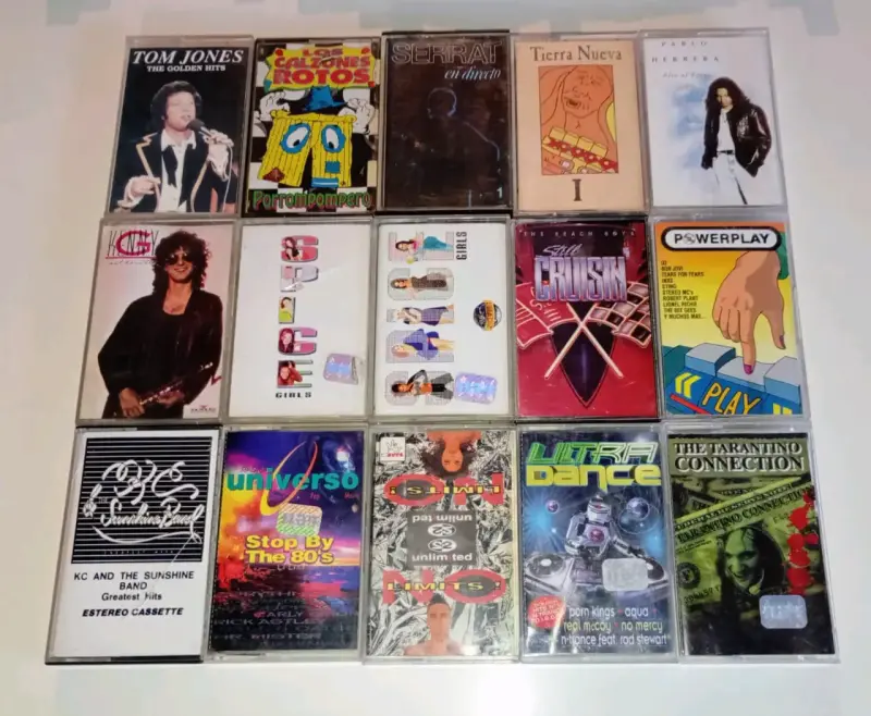 Colección de Cassettes de Música Variada - 3