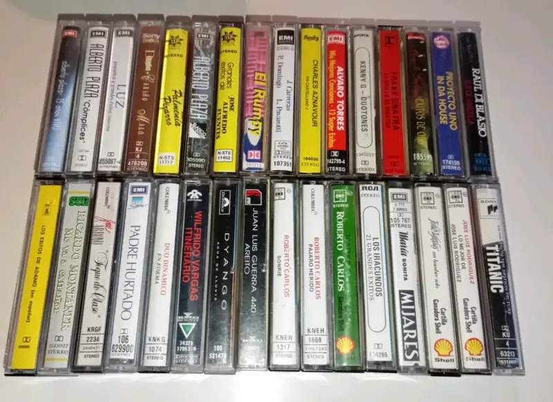 Colección de Cassettes de Música Variada - 4
