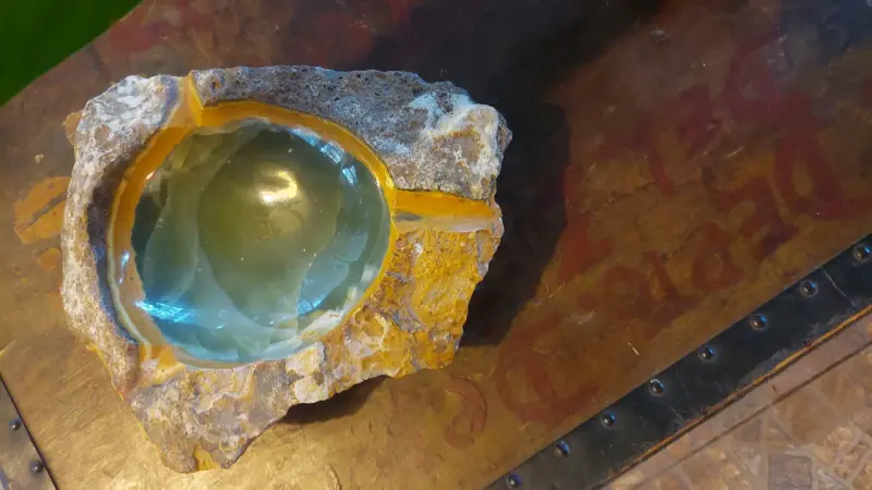 Centro de Mesa de Piedra con Cristal - 3