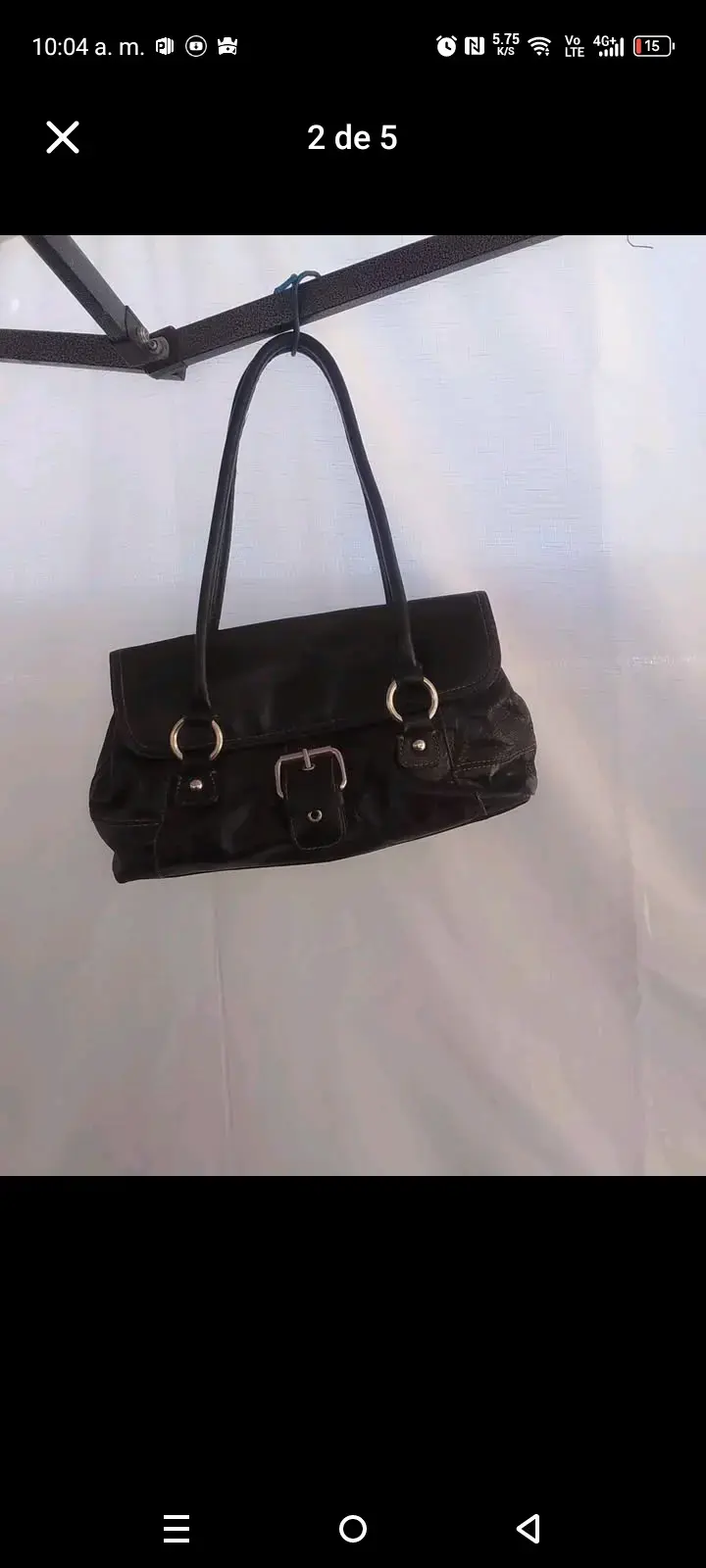 Cartera de cuero negra elegante