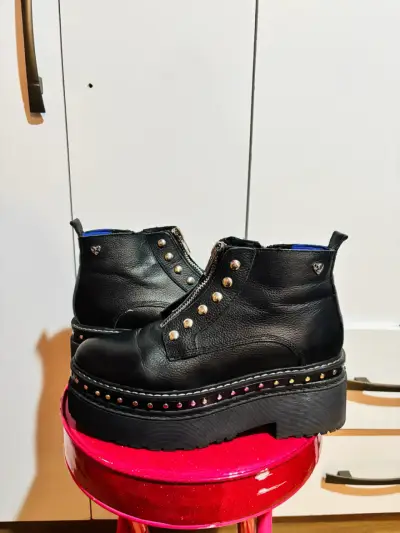 Botines de cuero marca Cmoran - miniatura 1