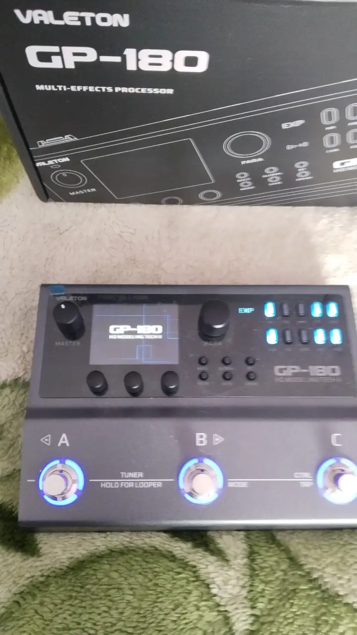 Procesador de Efectos Valeton GP-180 para Guitarra - 8