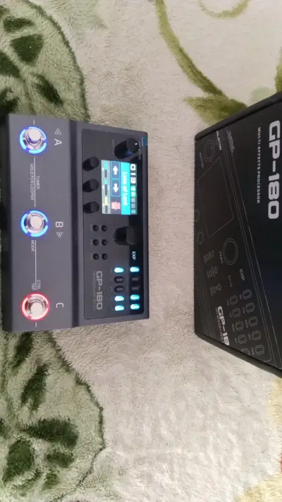 Procesador de Efectos Valeton GP-180 para Guitarra - miniatura 10