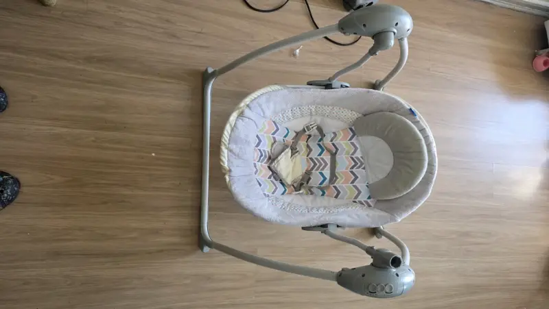 Centro de actividades para bebé con asiento giratorio - 2