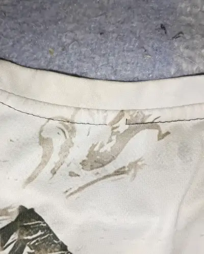 Polera blanca y2k con estampado gráfico - miniatura 4
