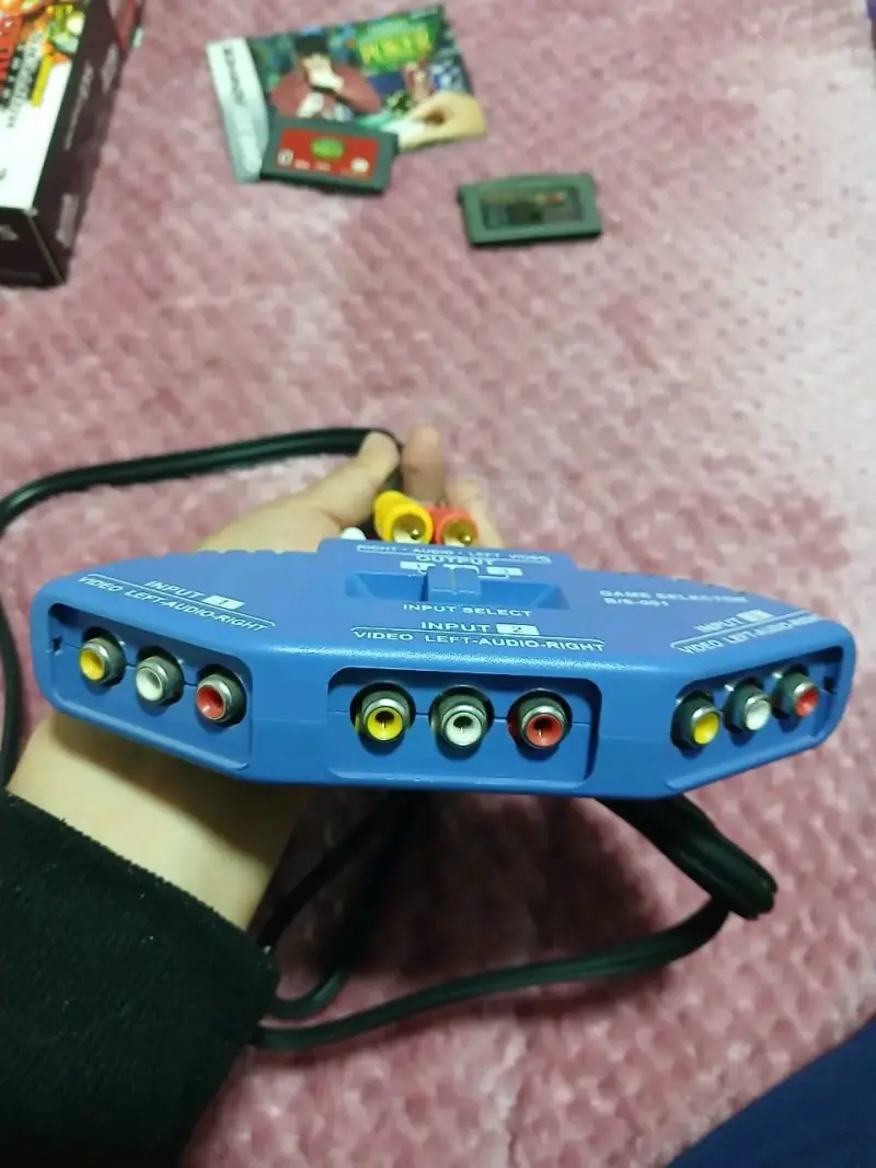 Selector de Video RCA Azul para Consolas - 1