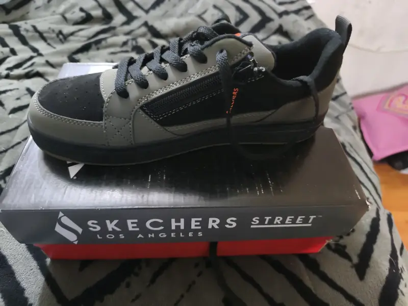 Zapatillas Skechers Street negras y grises - 2