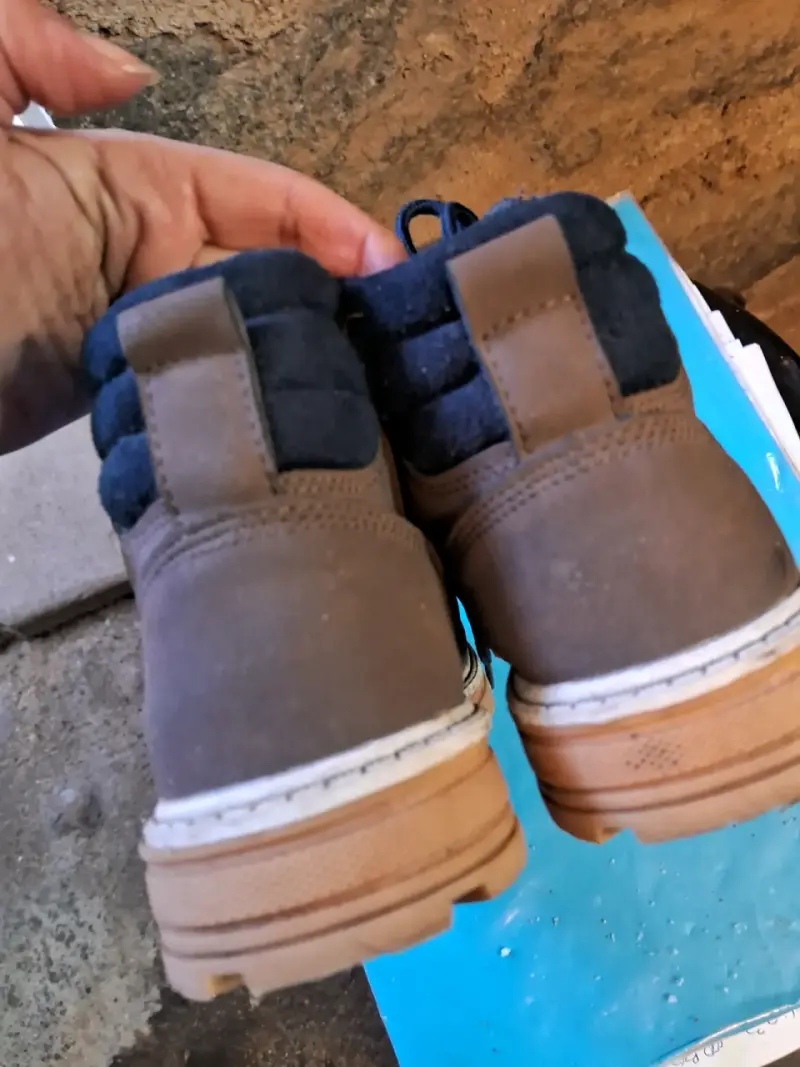 Botas para niños talla 33 - 2
