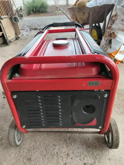 Generador eléctrico portátil Einhell rojo - miniatura 1