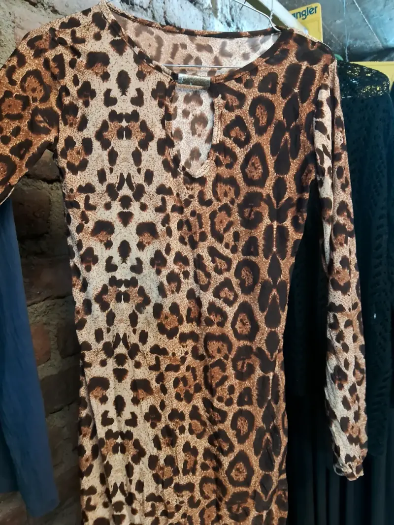 Polera estampado leopardo - 1