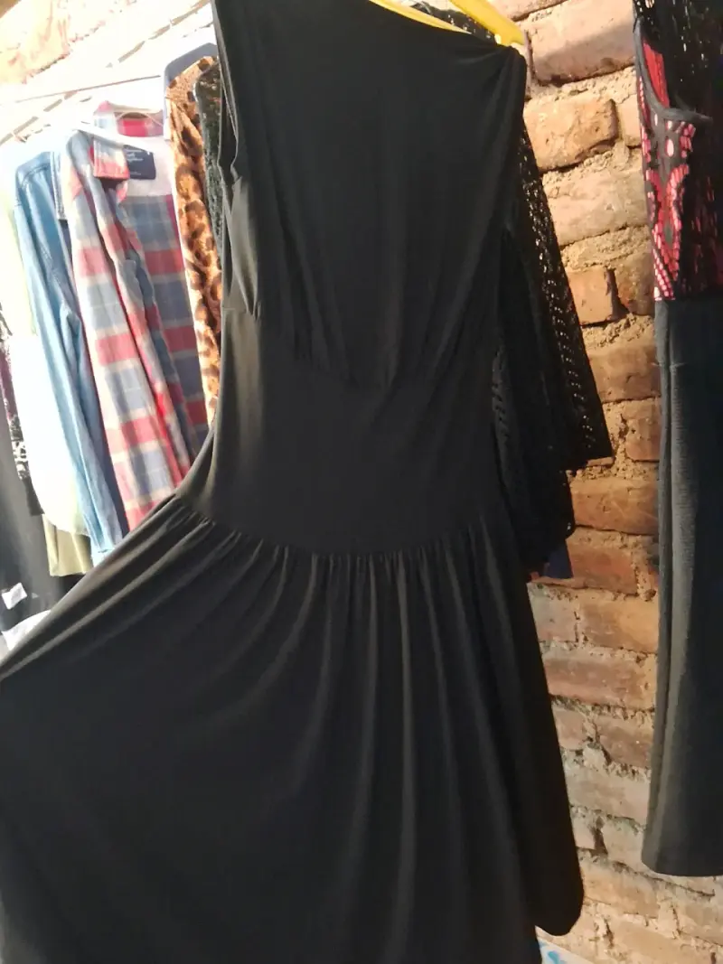 Vestido negro elegante Daisy Fuentes - 4