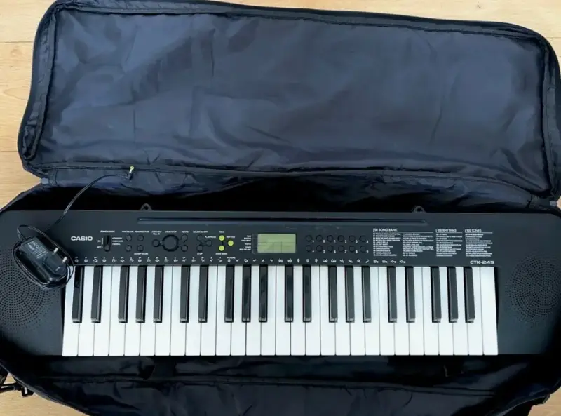 Teclado Casio CTK-245 con adaptador - 2