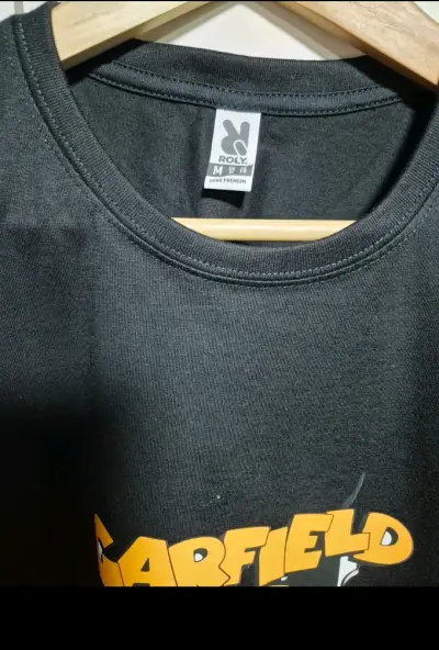 Polera negra Garfield para hombre - miniatura 3