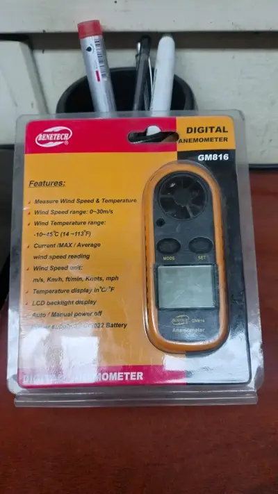 Anemómetro Digital Benetech GM816 para Medición de Viento - miniatura 1
