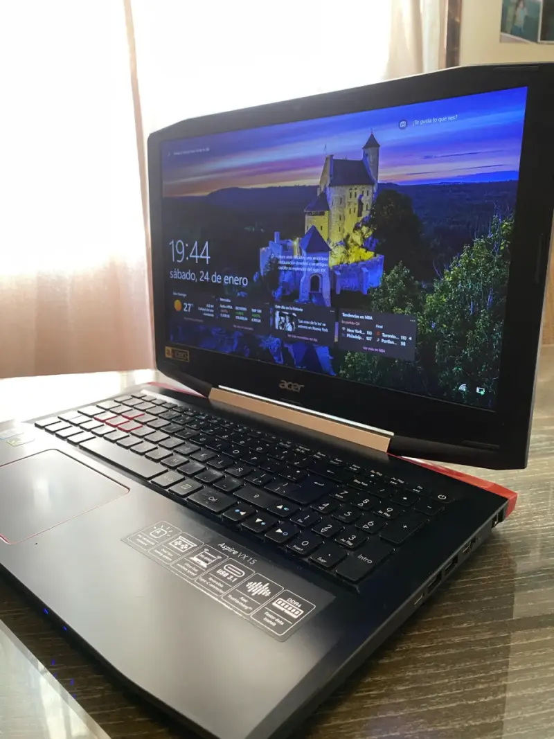 Acer Aspire VX15 - 1