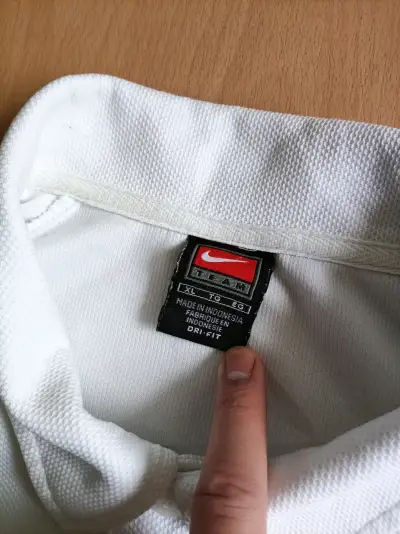Polera Nike Basketball blanca y negra - miniatura 3