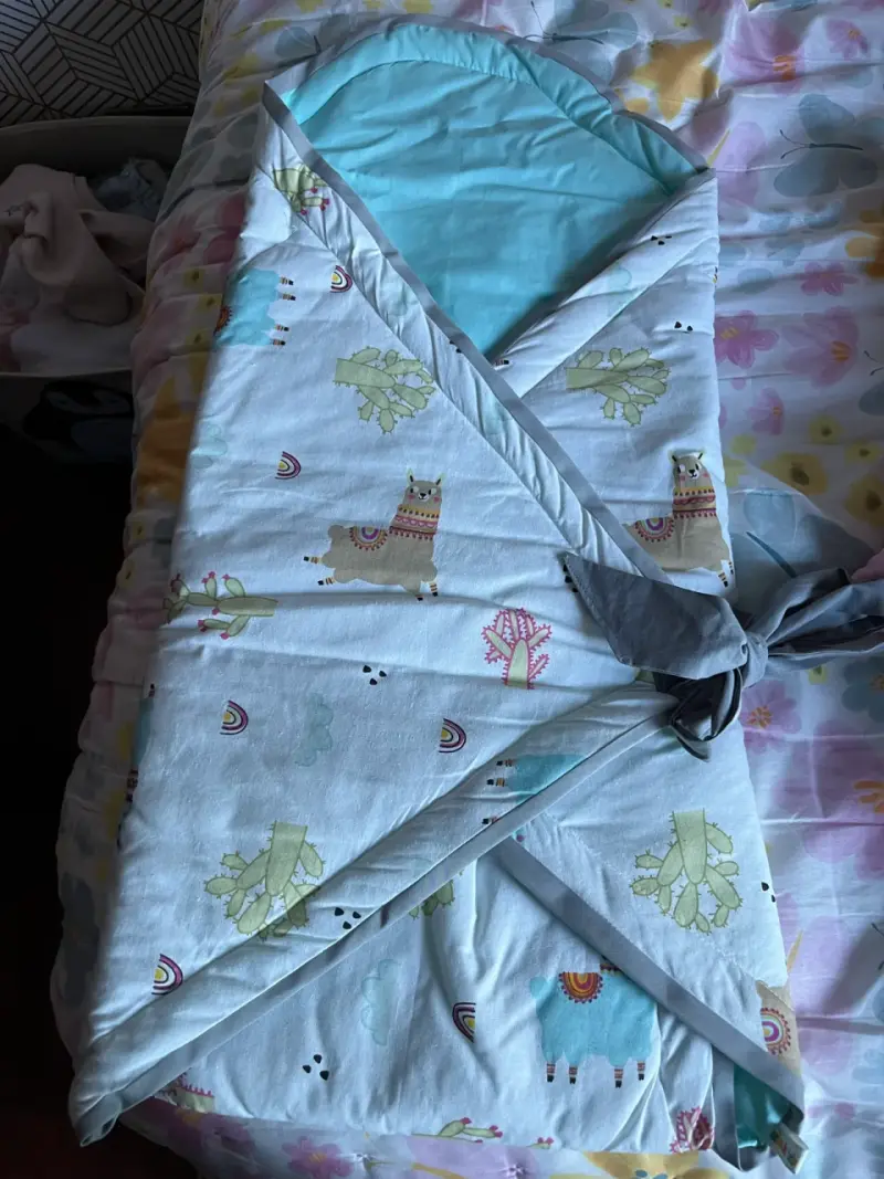 Saco de dormir para bebé con diseño de llamas - 1