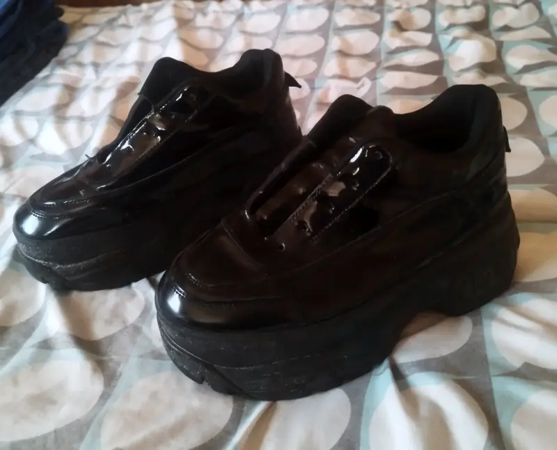 Zapatillas negras de plataforma para mujer