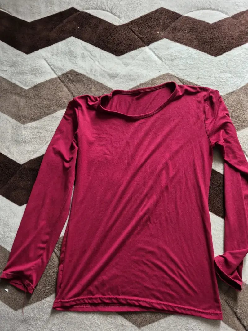 Polera manga larga roja para mujer