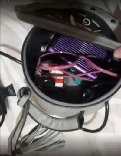 Cartera espaciosa con diseño de reloj - miniatura 2