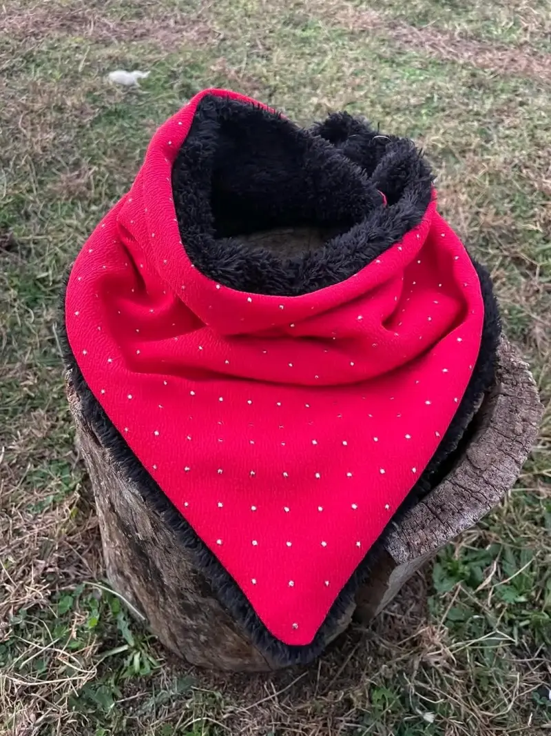 Bandana roja con forro polar