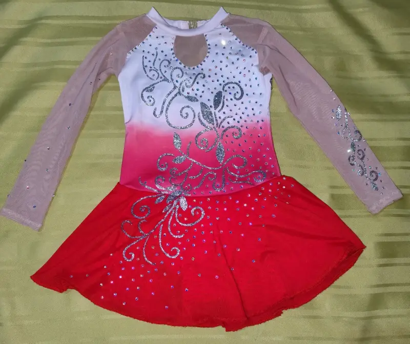 Vestido de patinaje artístico con brillantes - 1