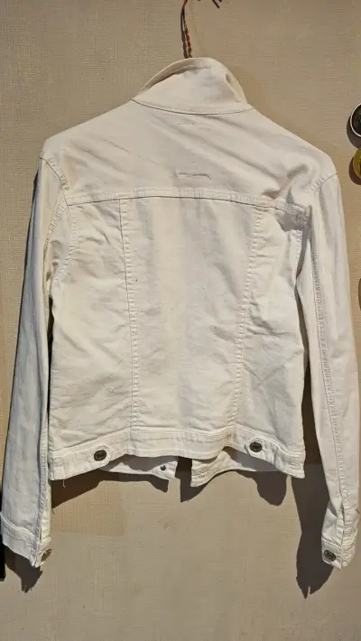 Chaqueta de mezclilla blanca para mujer - miniatura 1