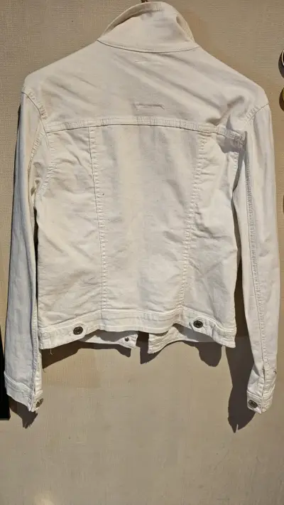 Chaqueta de mezclilla blanca para mujer - miniatura 2