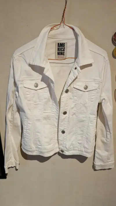 Chaqueta de mezclilla blanca para mujer - miniatura 3