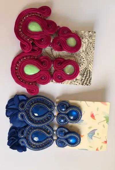 Set de aros artesanales en fucsia y azul - miniatura 4