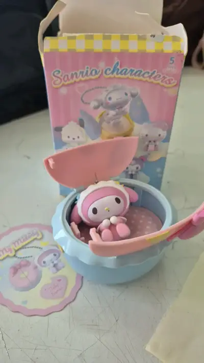 Figura Sanrio My Melody en caja sorpresa - miniatura 4