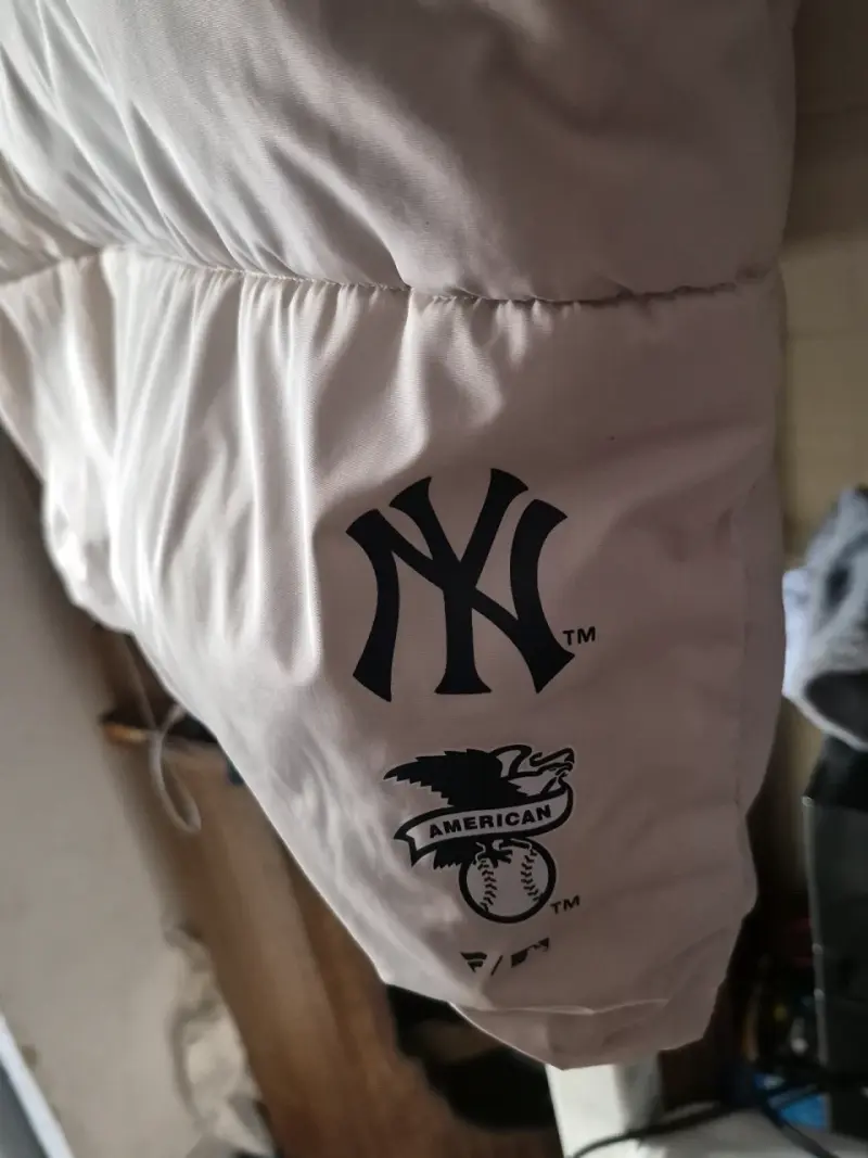 Chaqueta acolchada Yankees blanca y azul - 3