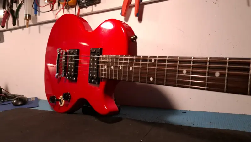Guitarra Epiphone modelo Gibson - 2