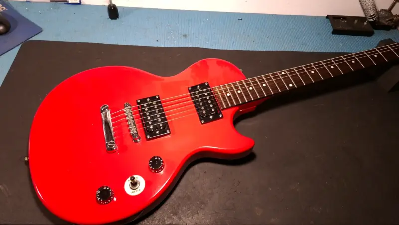 Guitarra Epiphone modelo Gibson - 3