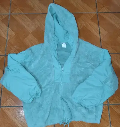 Chaqueta con capucha de felpa verde menta para mujer - miniatura 1