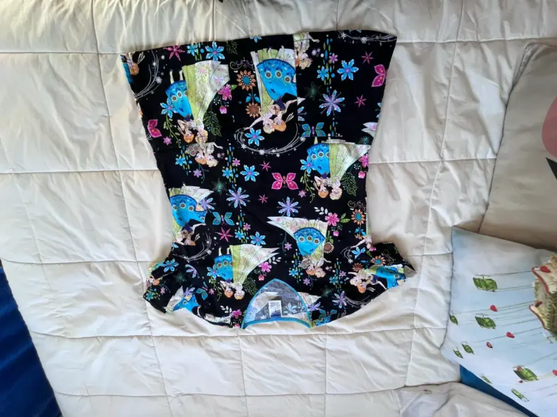 Scrub infantil Disney Frozen estampado floral - 1