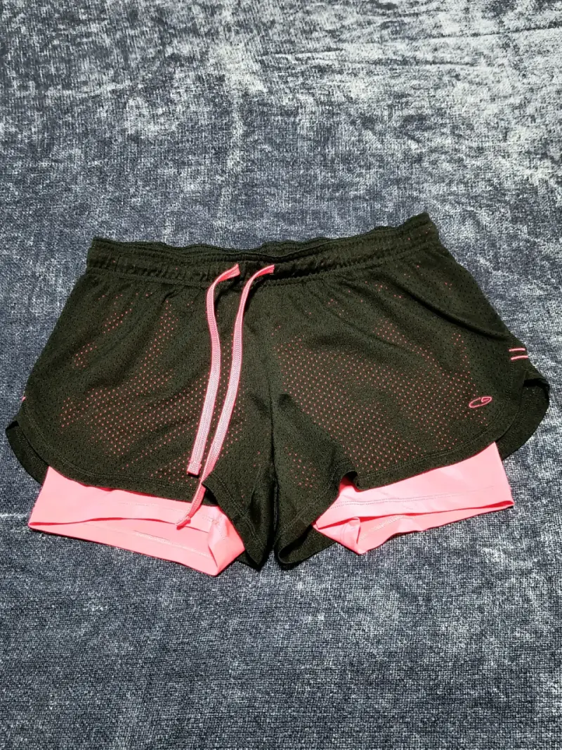 Shorts deportivos negros con rosados Champion - 1